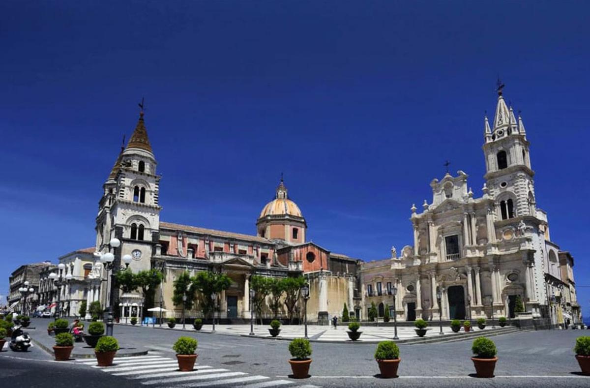 Palazzo Geremia - Le Dimore Dell'Antiquario Leilighet Acireale Eksteriør bilde